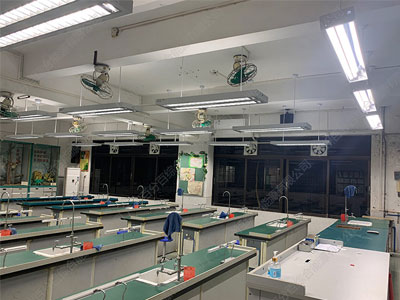 五羊中学实验室教室护眼灯光改造