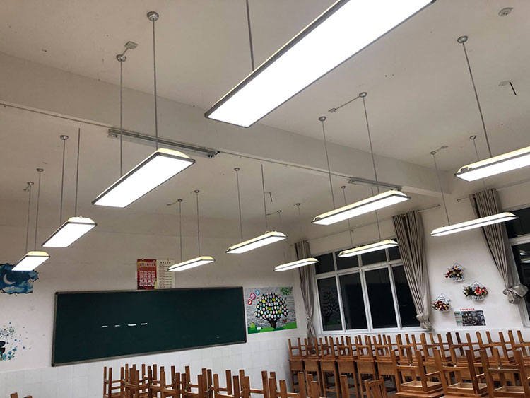 学校教室照明用什么灯